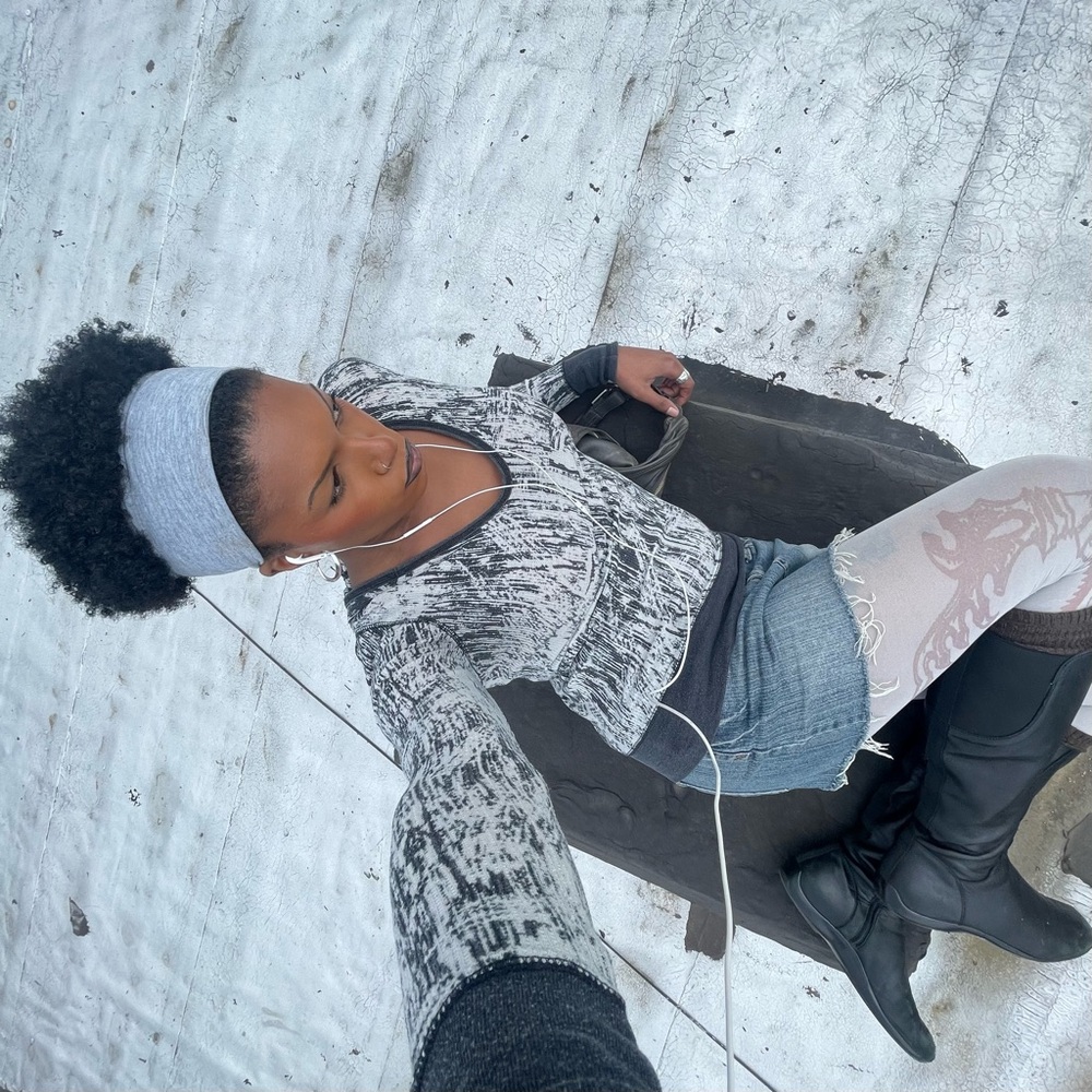 Meet your Posher, Indigo